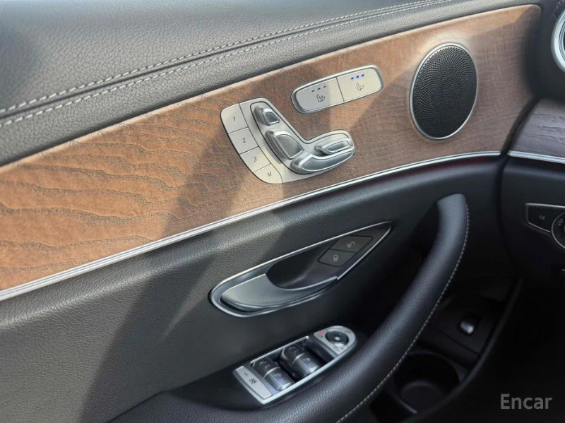 car Mercedes Benz E Class id69567 photo #14