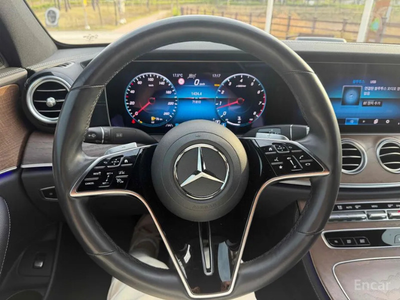 car Mercedes Benz E Class id69567 photo #16