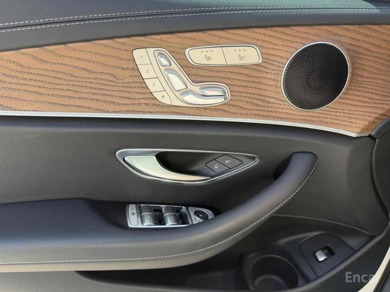 car Mercedes Benz E Class id69568 photo #12