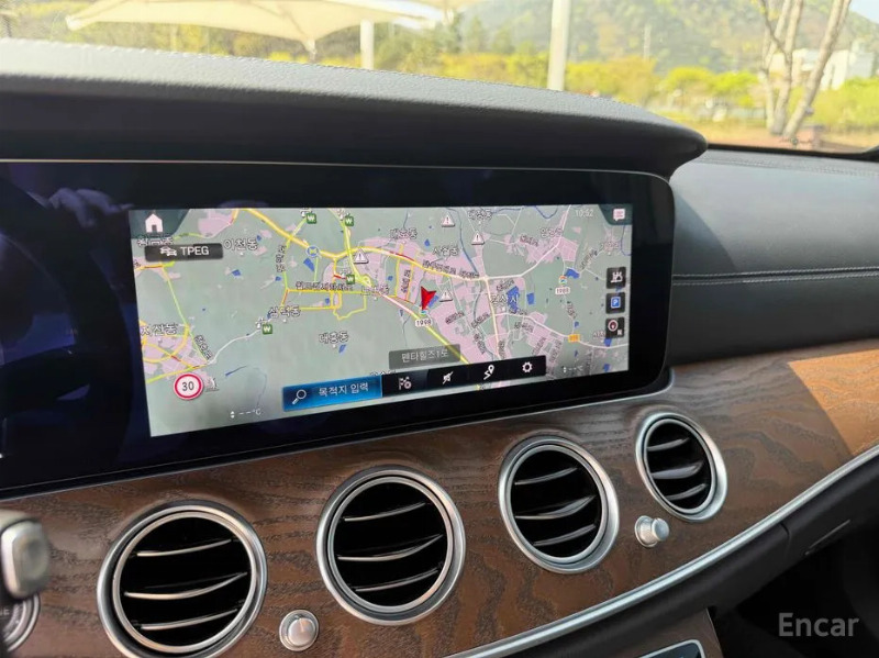 car Mercedes Benz E Class id69568 photo #14