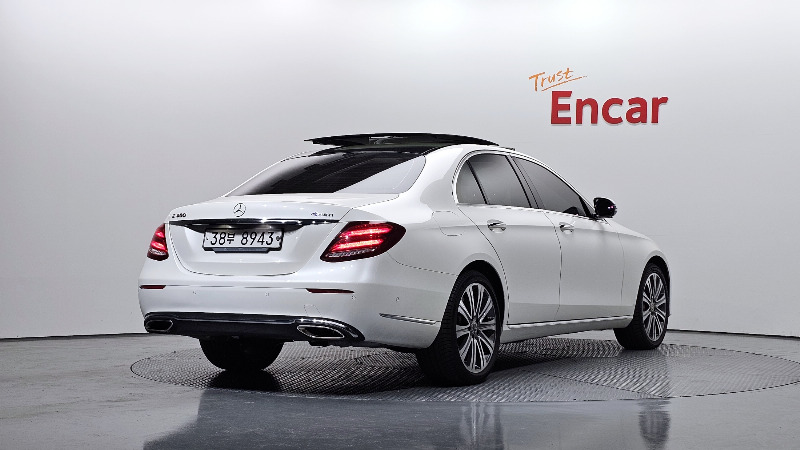 car Mercedes Benz E Class id69613 photo #2