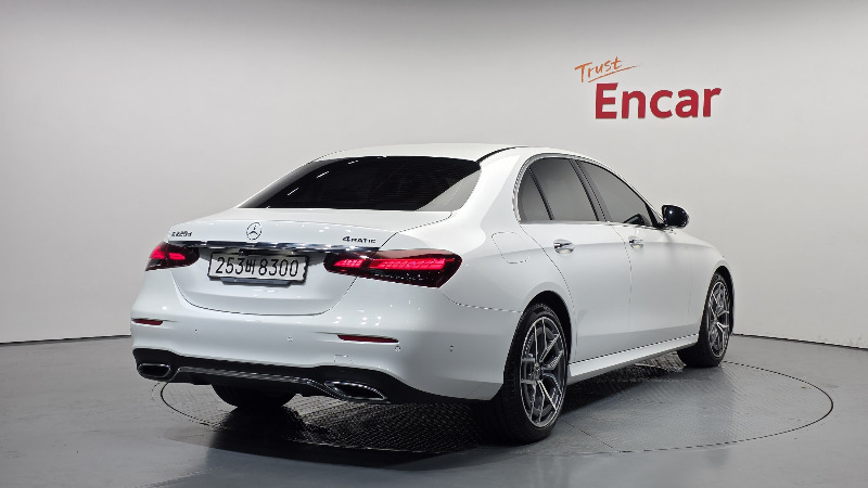 car Mercedes Benz E Class id69618 photo #2