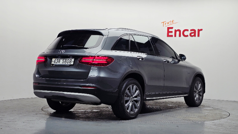 car Mercedes Benz GLC id69647 photo #2