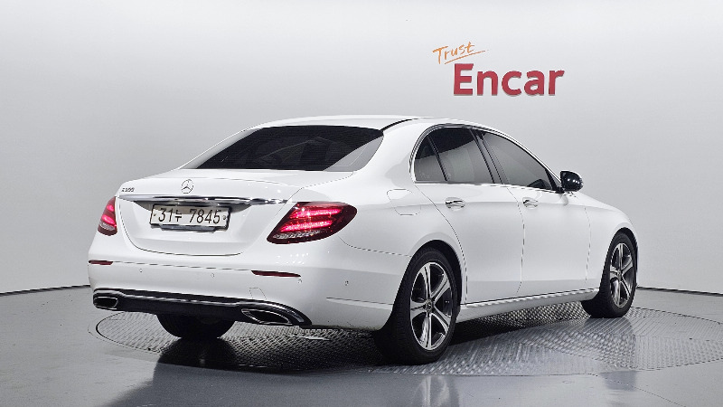 car Mercedes Benz E Class id69648 photo #2