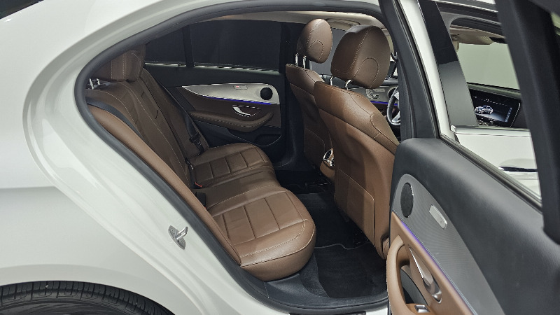 car Mercedes Benz E Class id69652 photo #27