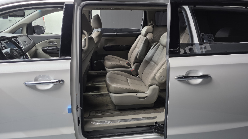 car KIA Carnival id69676 photo #11