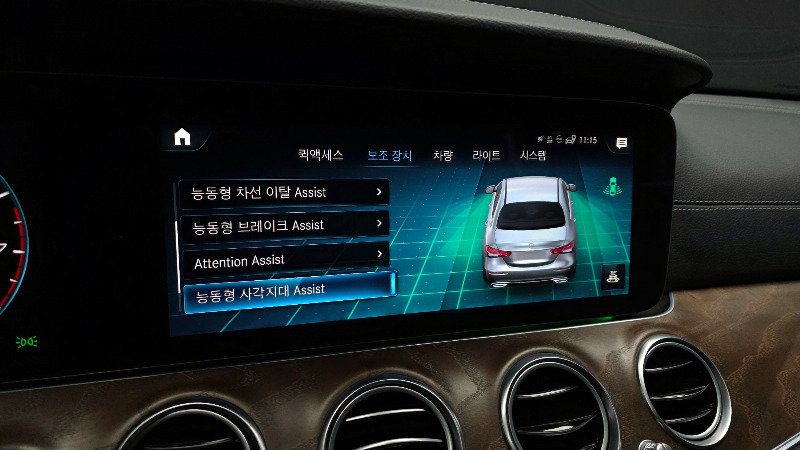 car Mercedes Benz E Class id69708 photo #17