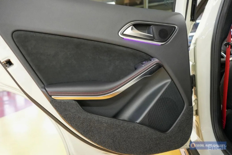 car Mercedes Benz GLA id69712 photo #18