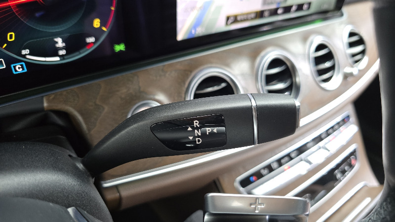 car Mercedes Benz E Class id69725 photo #9