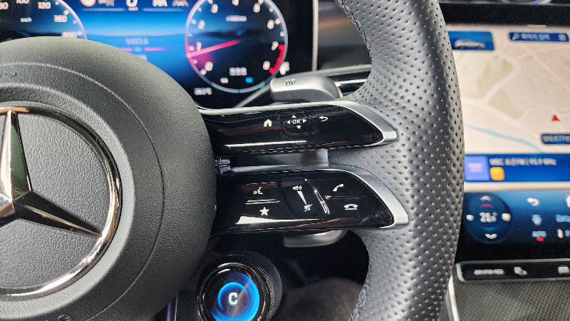 car Mercedes Benz GLC id69729 photo #16