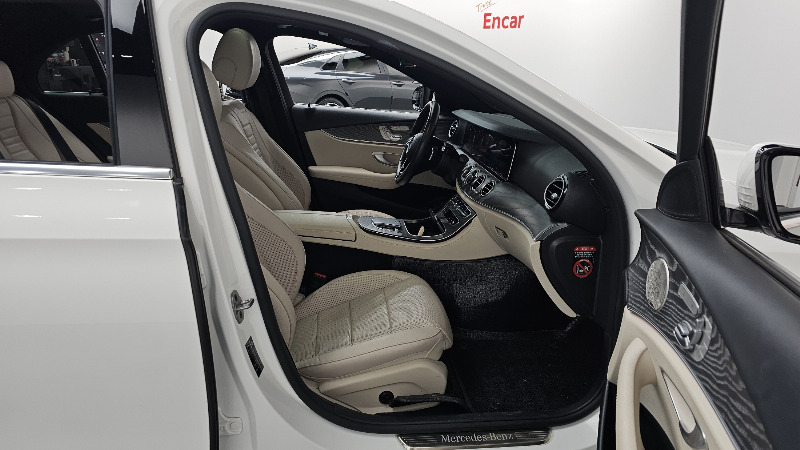 car Mercedes Benz E Class id69732 photo #11