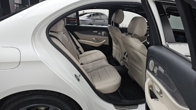 car Mercedes Benz E Class id69732 photo #12