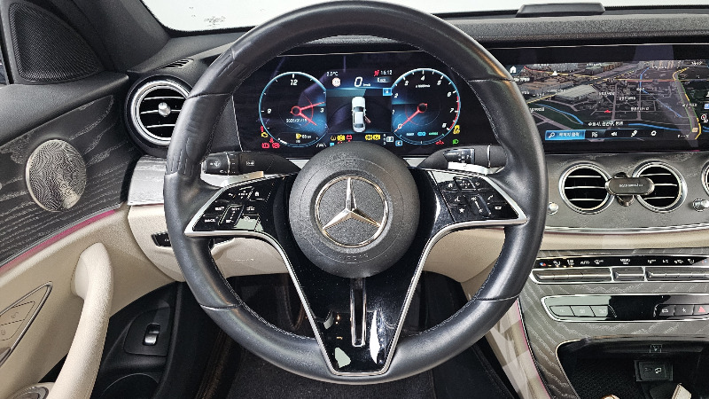 car Mercedes Benz E Class id69732 photo #13
