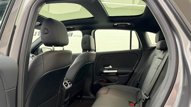 car Mercedes Benz EQA id69734 photo #19
