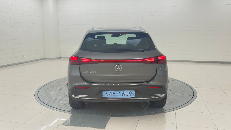 car Mercedes Benz EQA id69734 photo #4