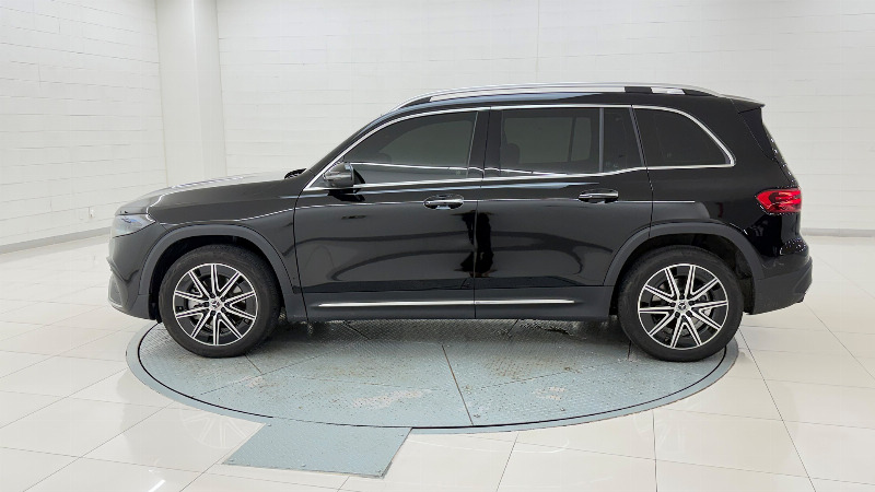 car Mercedes Benz EQB id69735 photo #2