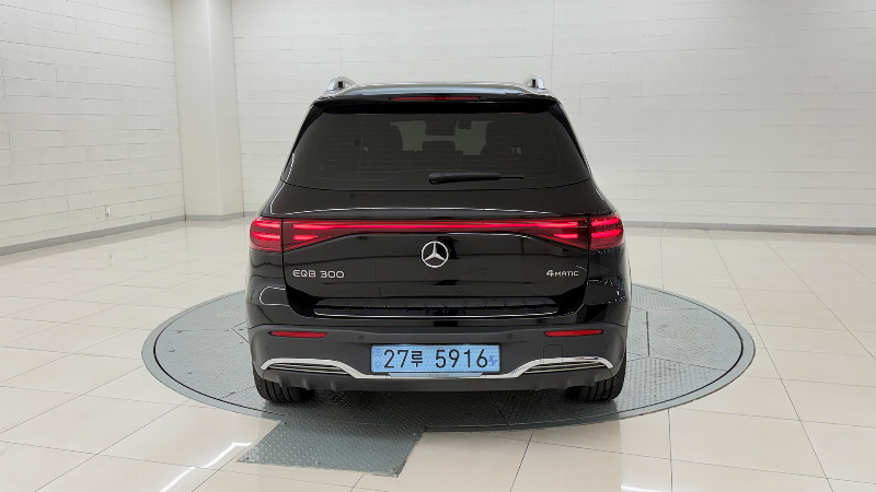 car Mercedes Benz EQB id69735 photo #4
