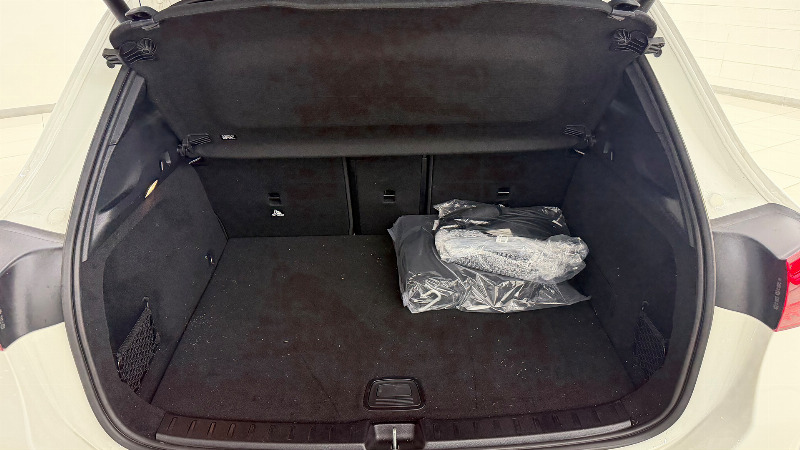 car Mercedes Benz EQA id69744 photo #12