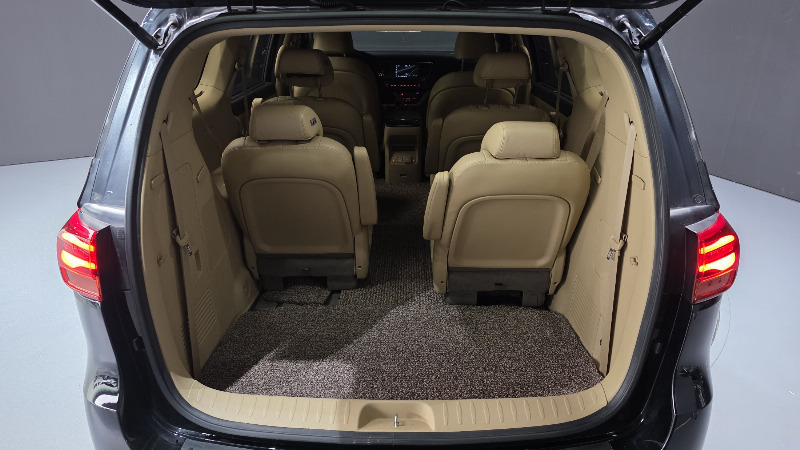 car KIA Carnival id69904 photo #28