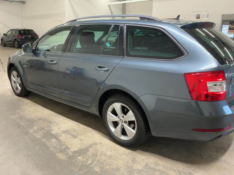 car Skoda Octavia id70128 photo #2