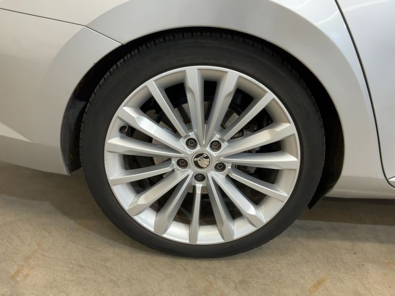 car Skoda Superb id70137 photo #11