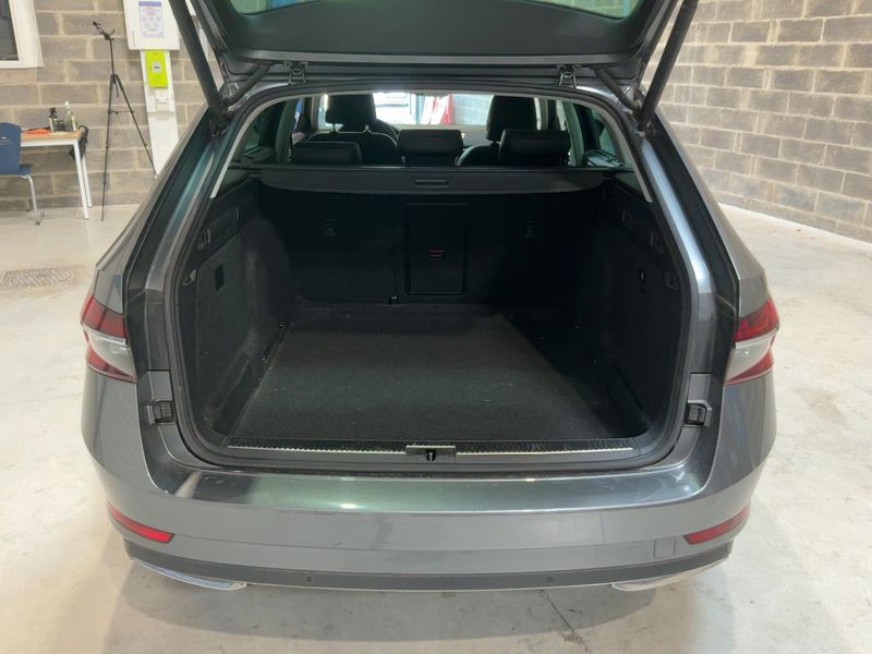 car Skoda Superb id70139 photo #15