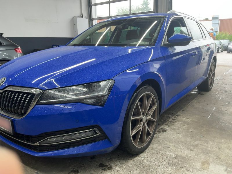 car Skoda Superb id70140 main photo