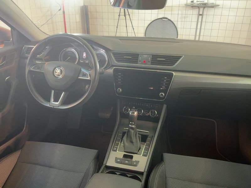 car Skoda Superb id70142 photo #18
