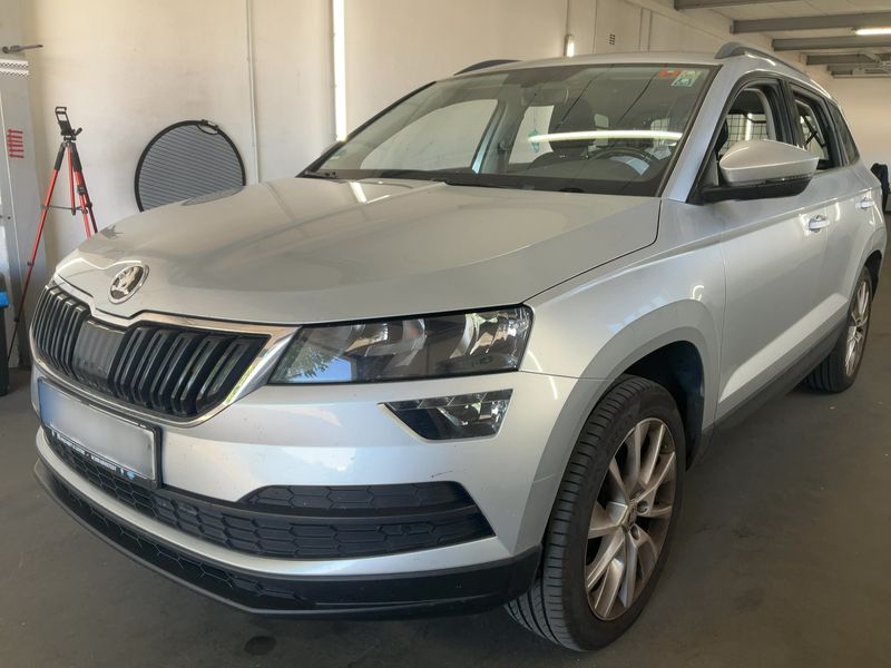 car Skoda Karoq id70157 main photo