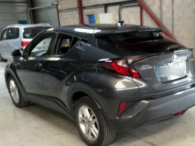 car Toyota C-HR id70175 photo #2
