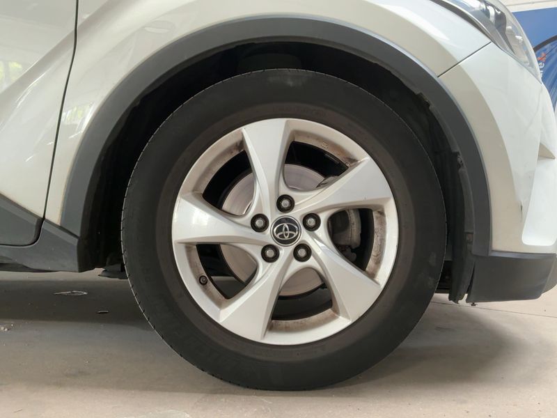 car Toyota C-HR id70176 photo #12
