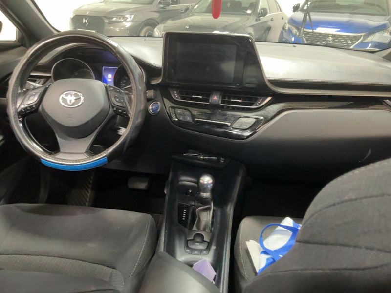 car Toyota C-HR id70176 photo #17