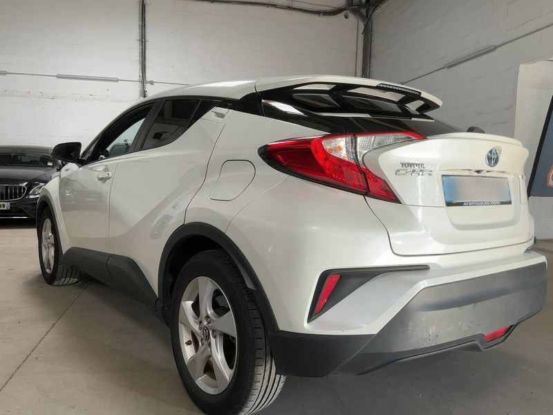 car Toyota C-HR id70176 photo #2