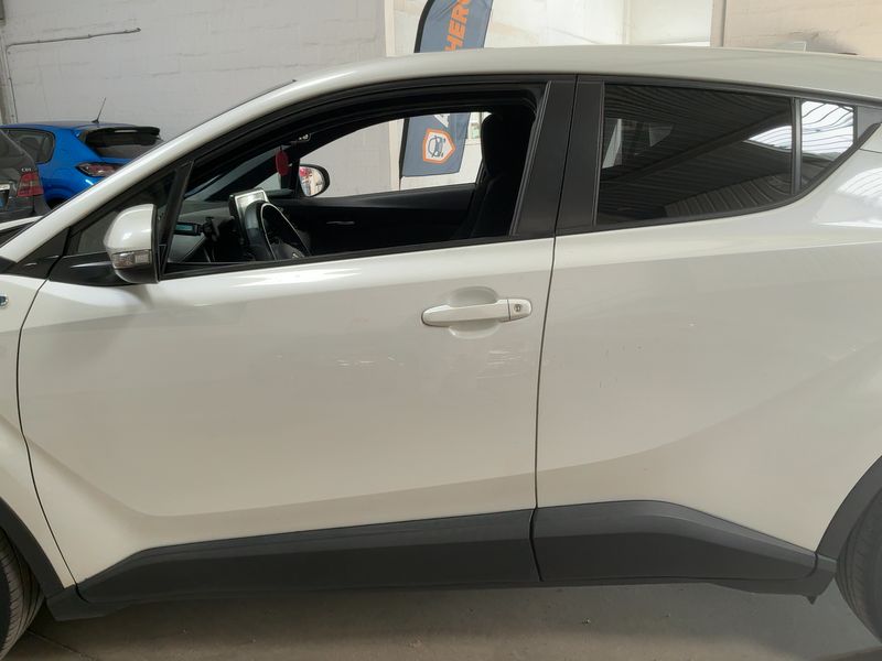 car Toyota C-HR id70176 photo #8