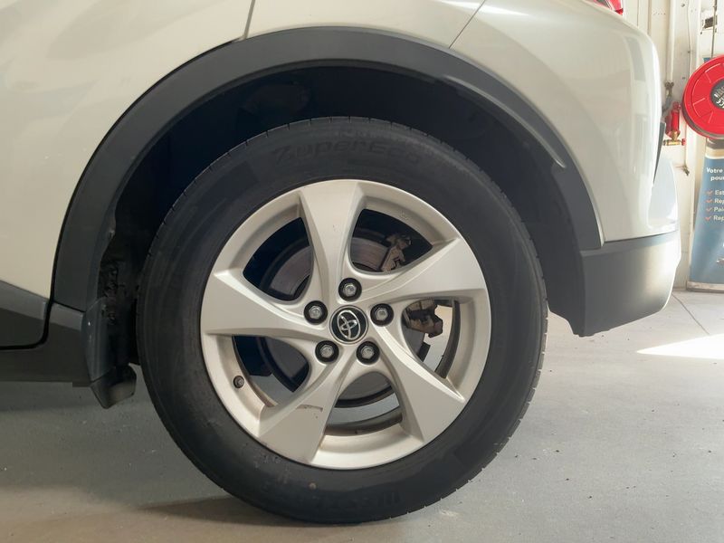 car Toyota C-HR id70176 photo #9