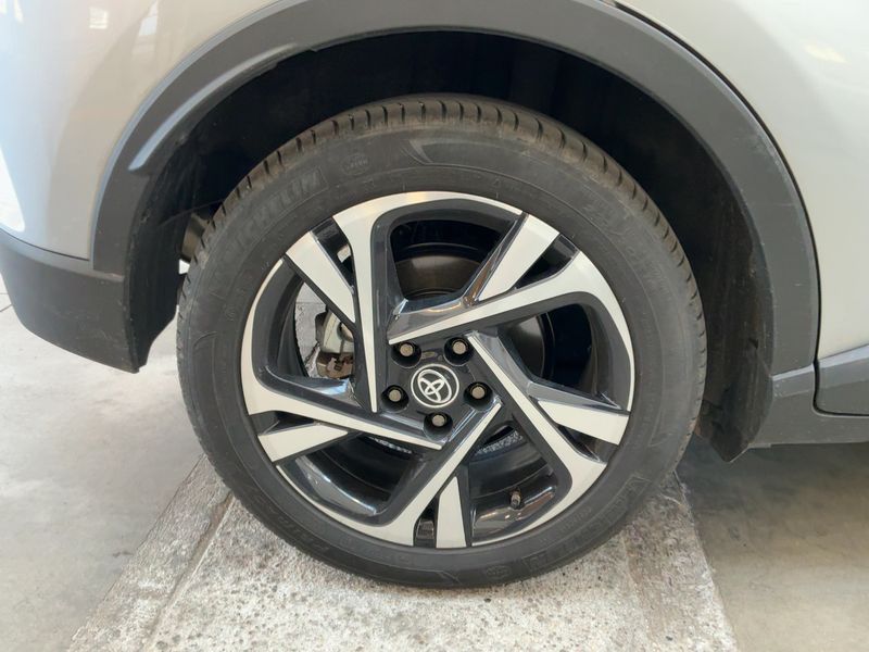 car Toyota C-HR id70178 photo #10