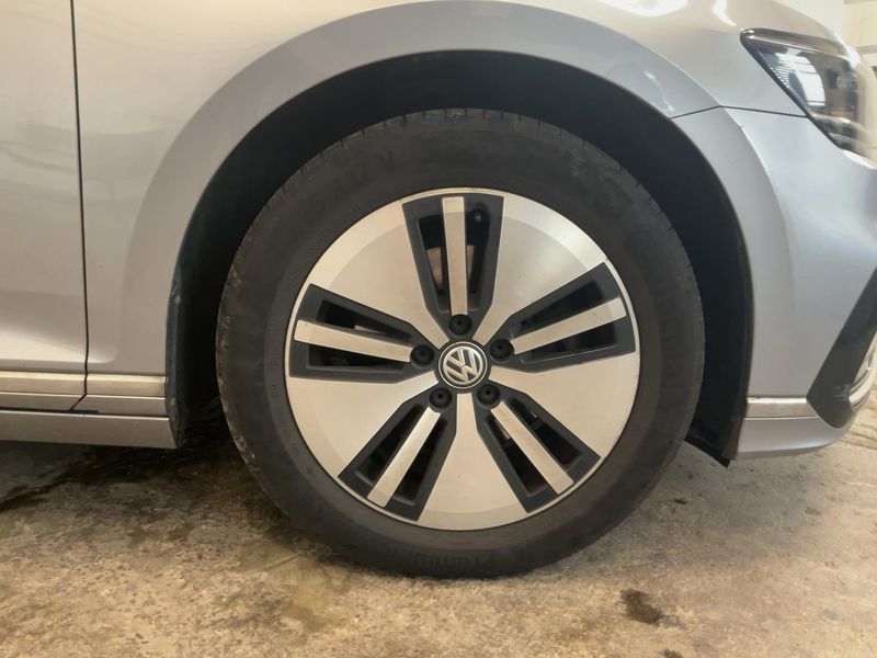 car Volkswagen Passat id70195 photo #13