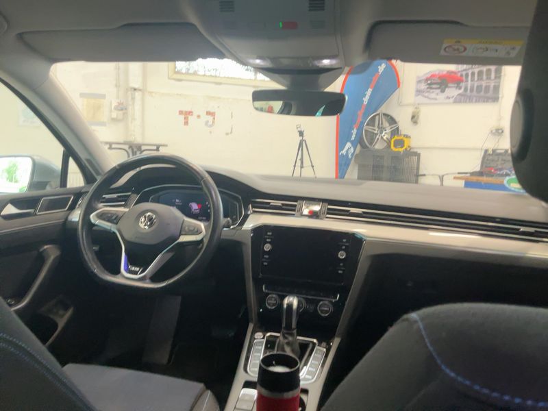 car Volkswagen Passat id70195 photo #18