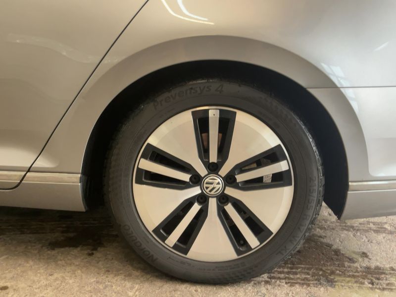 car Volkswagen Passat id70195 photo #9