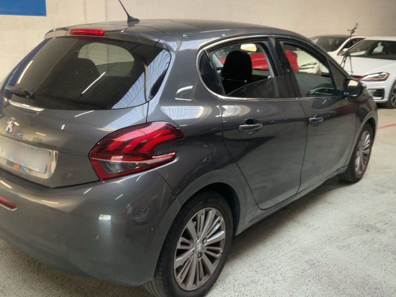 car Peugeot 208 id70248 photo #4