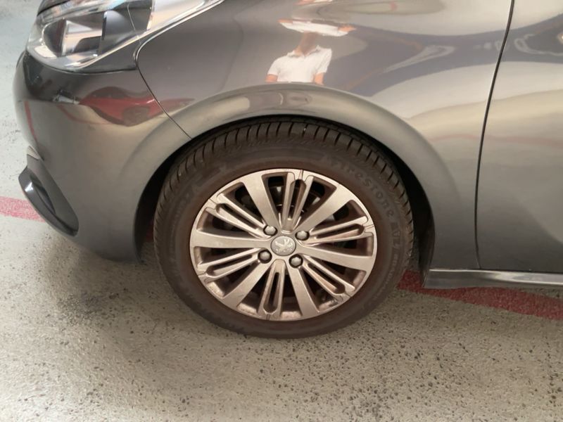 car Peugeot 208 id70248 photo #7