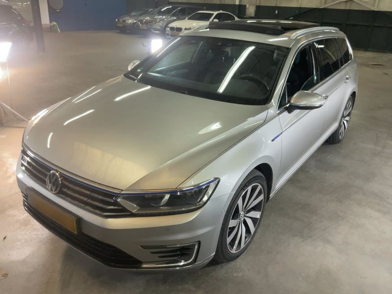 car Volkswagen Passat id70312 main photo