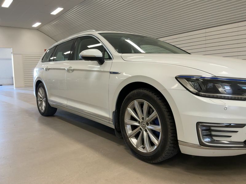 car Volkswagen Passat id70313 photo #14
