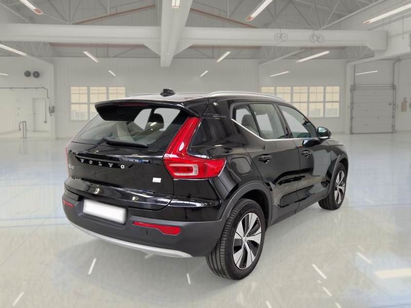 car Volvo XC40 id70341 photo #3