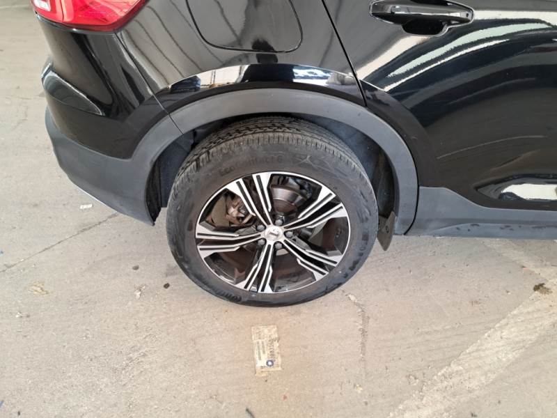 car Volvo XC40 id70342 photo #19