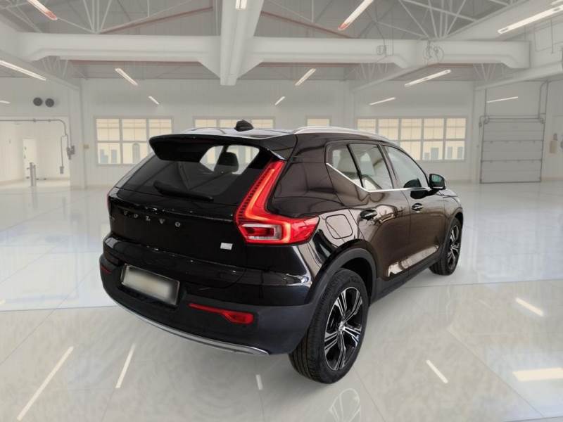 car Volvo XC40 id70342 photo #2