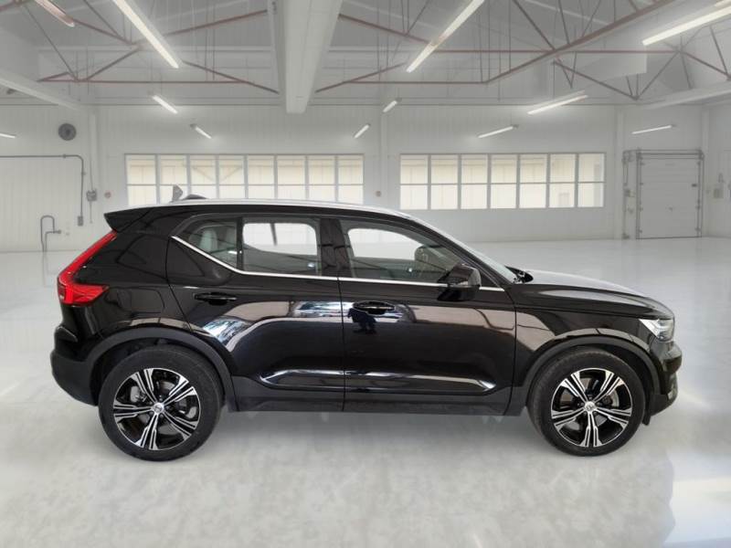 car Volvo XC40 id70342 photo #4
