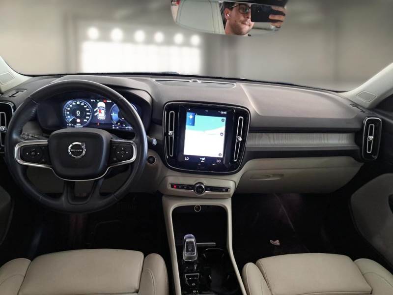 car Volvo XC40 id70342 photo #6