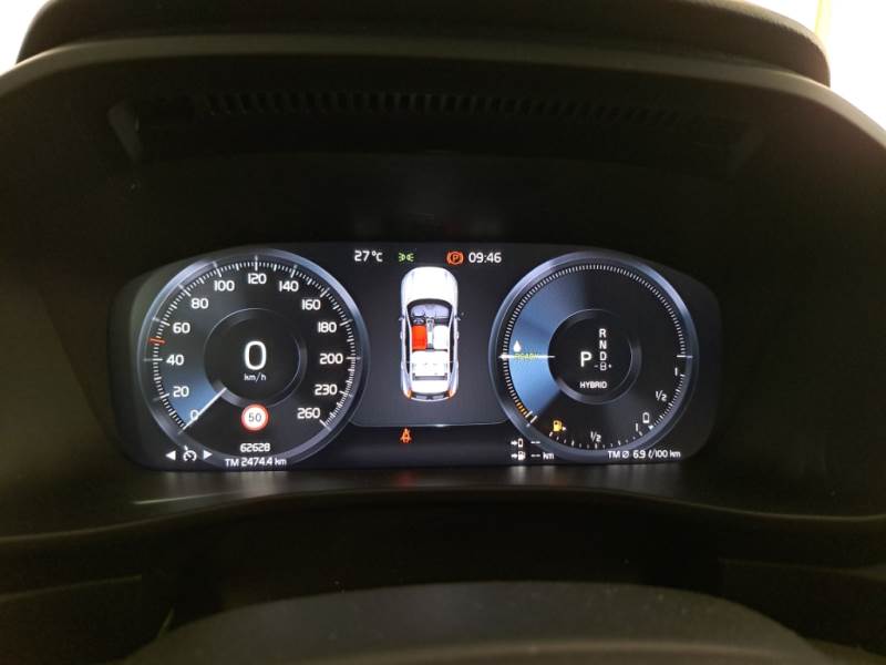 car Volvo XC40 id70342 photo #8