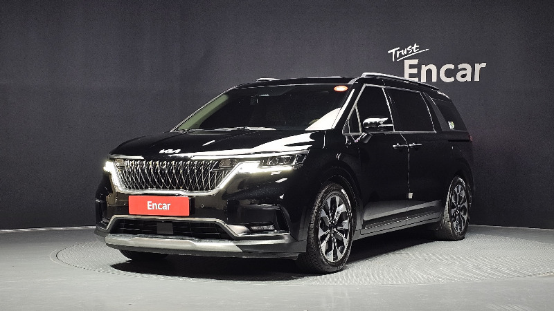 car KIA Carnival id70357 main photo